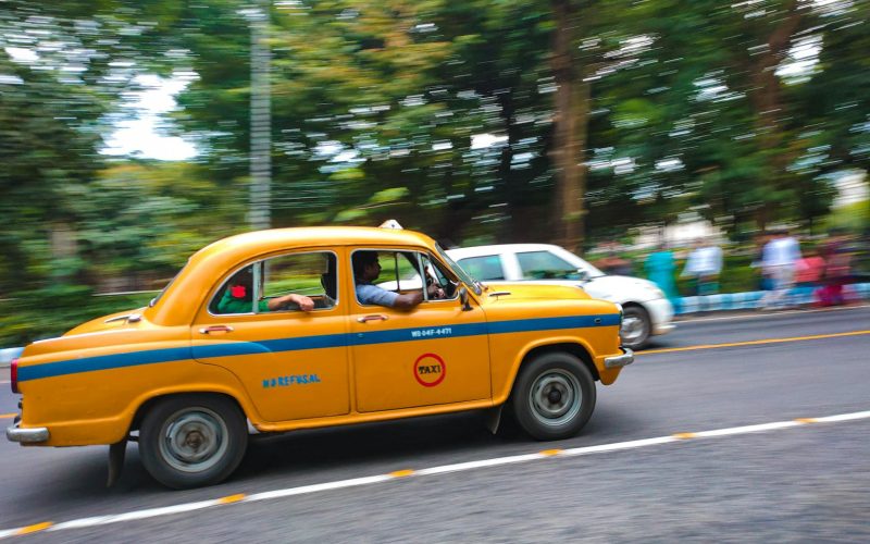 Xe taxi Chí Linh đón tận nhà trên đường phố Hải Dương